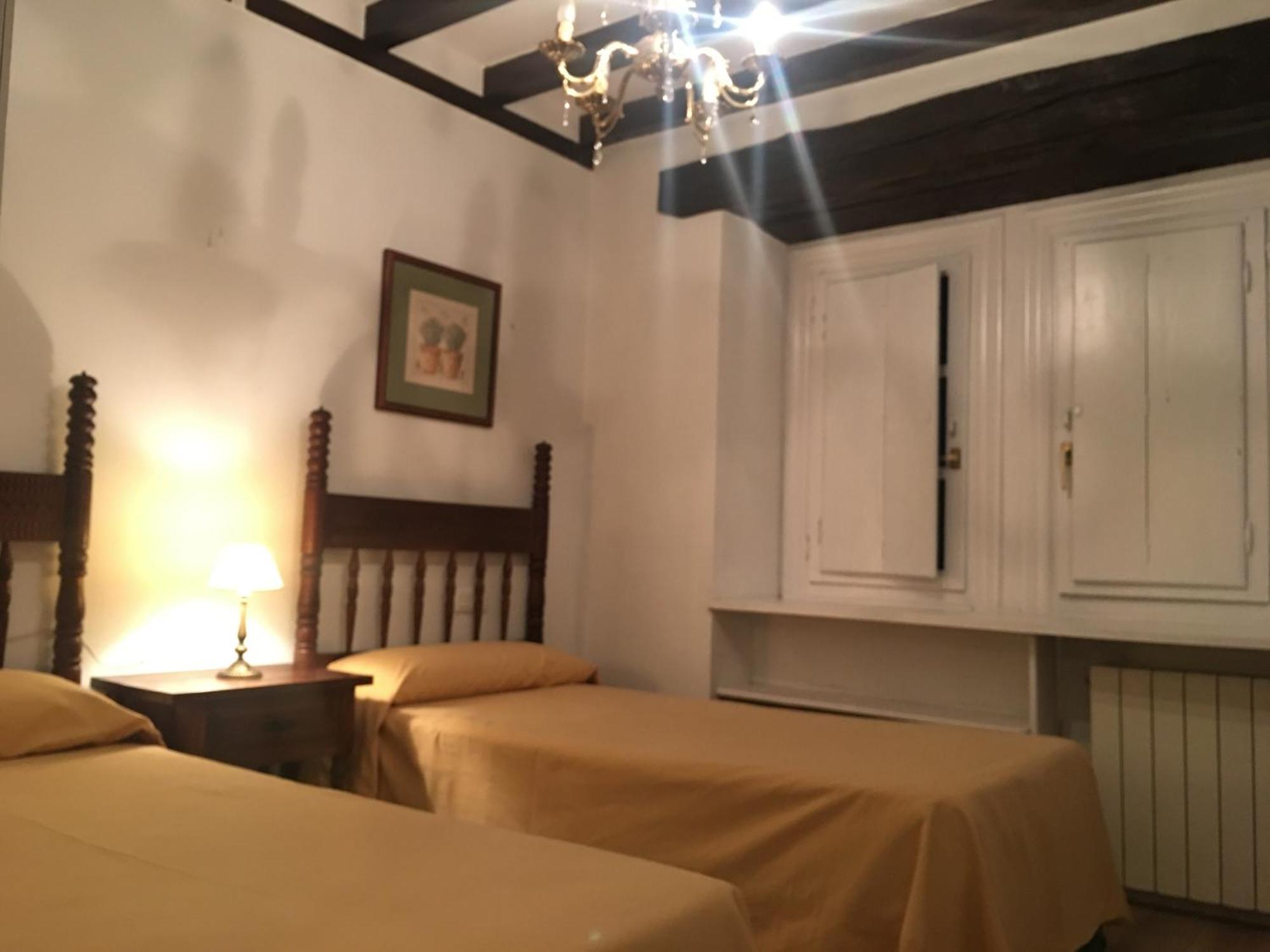 Apartamentos La Casona Ucieda Exterior foto