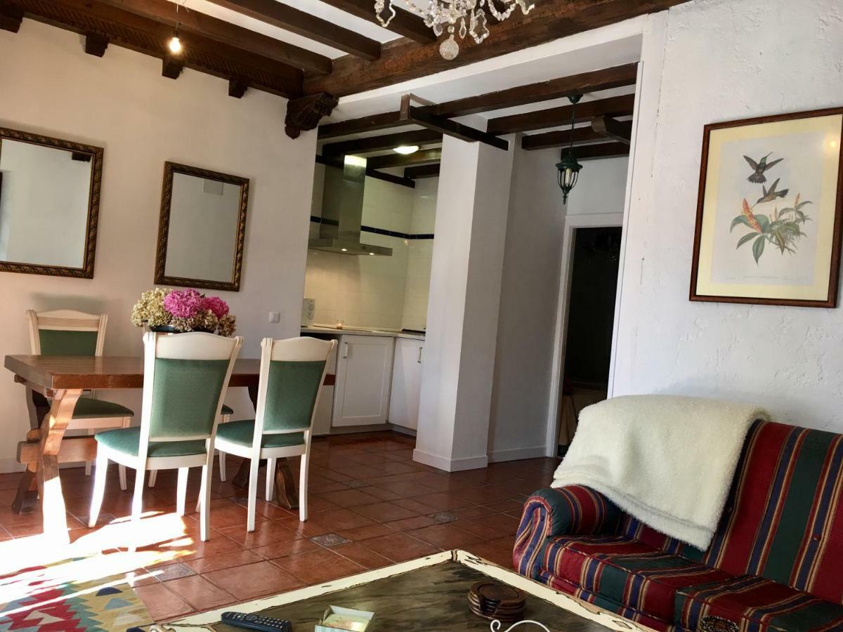 Apartamentos La Casona Ucieda Exterior foto
